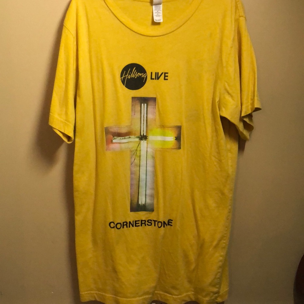 Hillsong t shirt